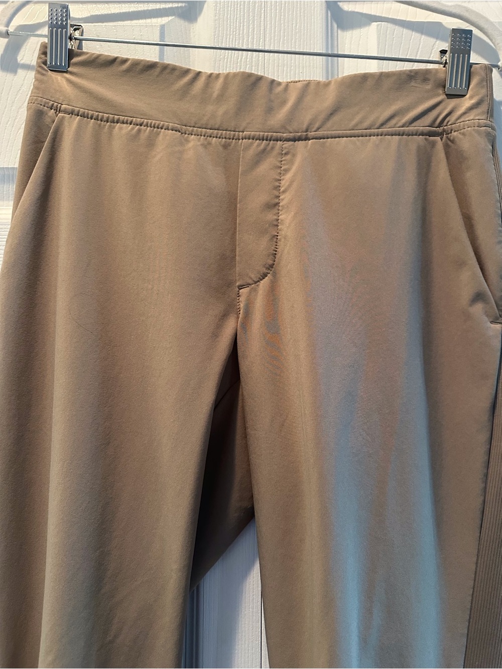 Athleta Men's Jogger Pants in Khaki Taupe